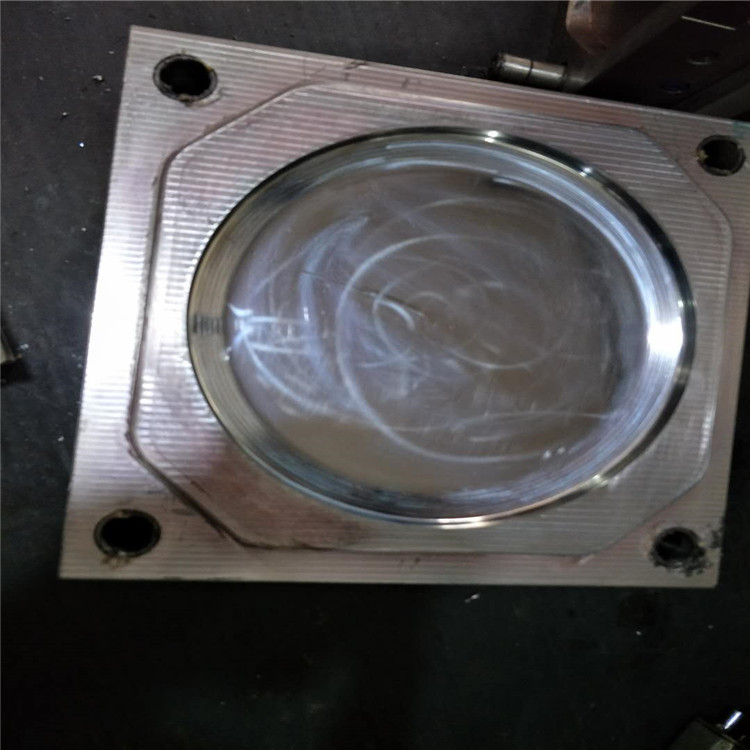 個(gè)性水杯模具及產(chǎn)品